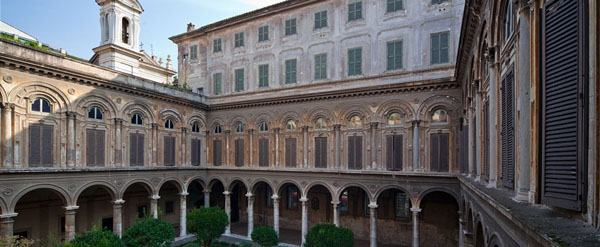 Il cortile interno di Palazzo Doria Pamphilj
