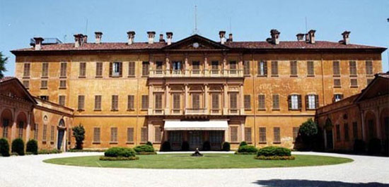 Villa Gallarati Scotti, facciata