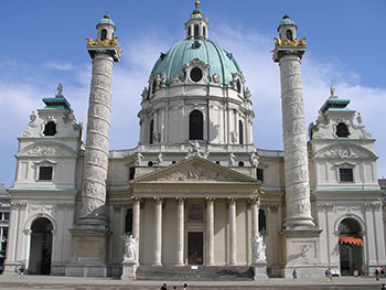Karlskirche, chiesa barocca  a Vienna