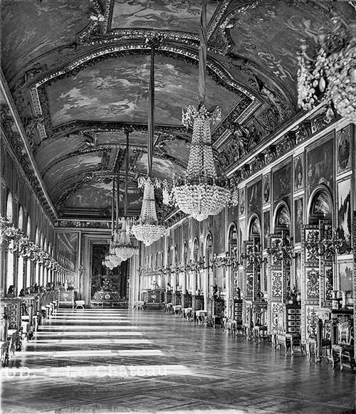 La Galleria d'Apollo in una fotografia del XIX secolo