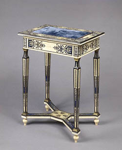 un commode del Trianon de Porcelaine, uno dei pochi pezzi d'arredamento pervenutici 