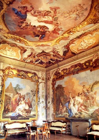 Villa Pisani, interno, particolare degli affreschi del Tiepolo