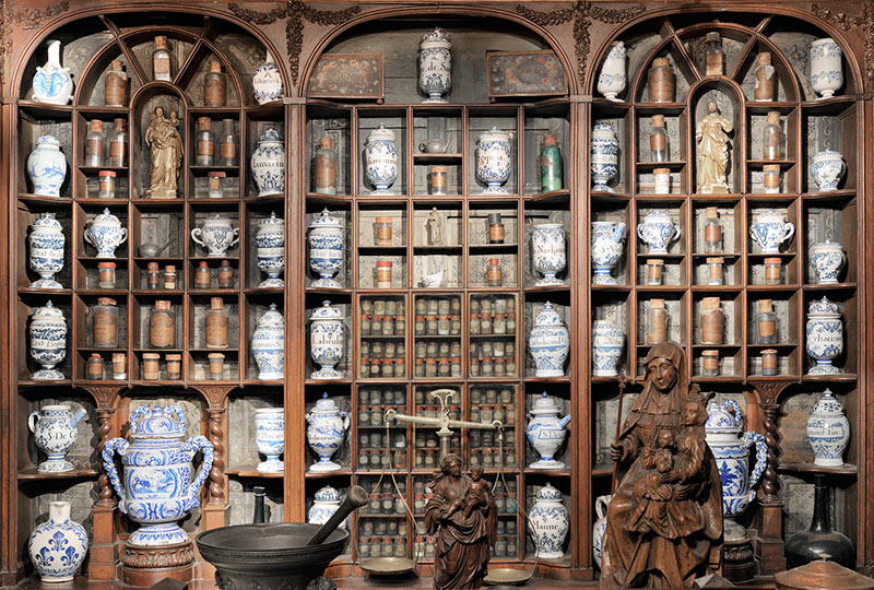 APOTHECARY SATIN VASES